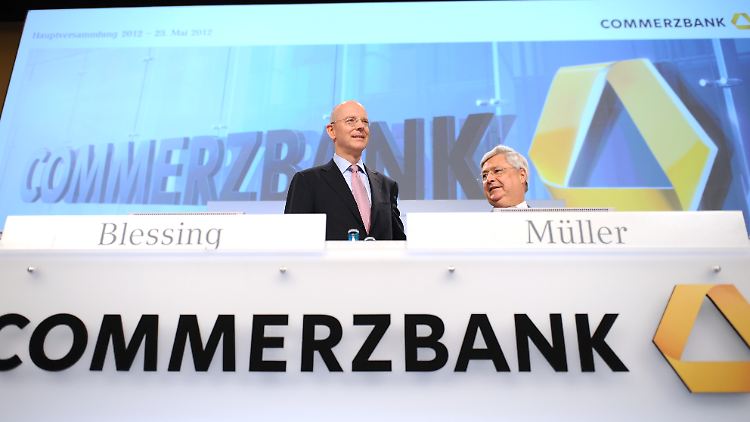 Commerzbank-Chef Martin Blessing gibt auch für 2012 nur eine verhaltene Prognose ab.
