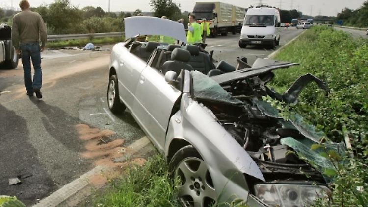 Bei diesem Unfall auf der A31 bei Kirchhellen starben vier Menschen.