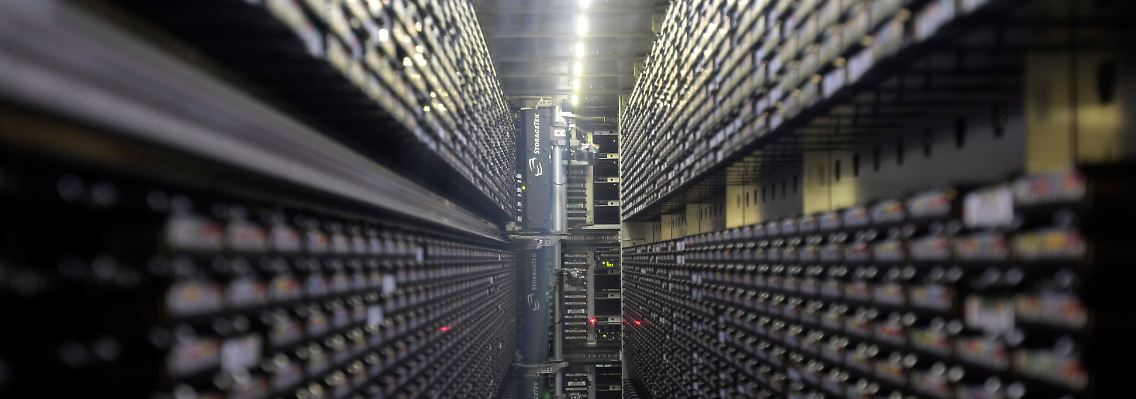 Blick auf das Datenarchiv des neuen Höchstleistungsrechners.