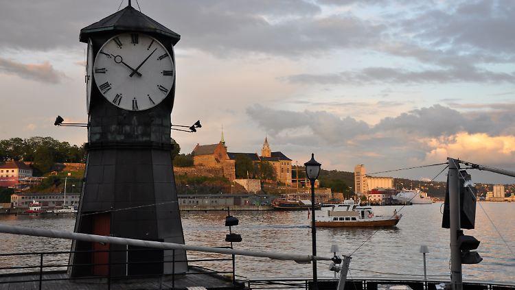 Oslo im späten Juni: Es ist schon nach 22.00 Uhr und trotzdem will die Sonne nicht untergehen.