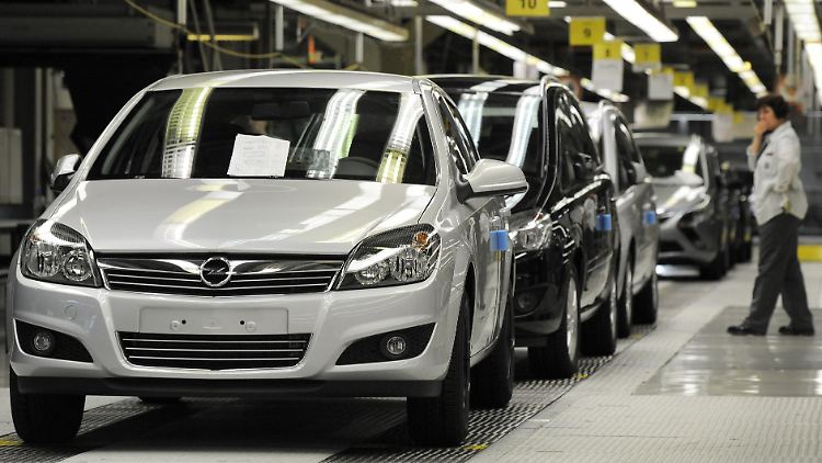 Das Opel-Werk in Bochum: Es könnte den Sanierungsplänen von GM zum Opfer fallen.