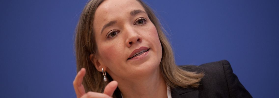 Familienministerin Schröder will mit der Flexi-Quote punkten.