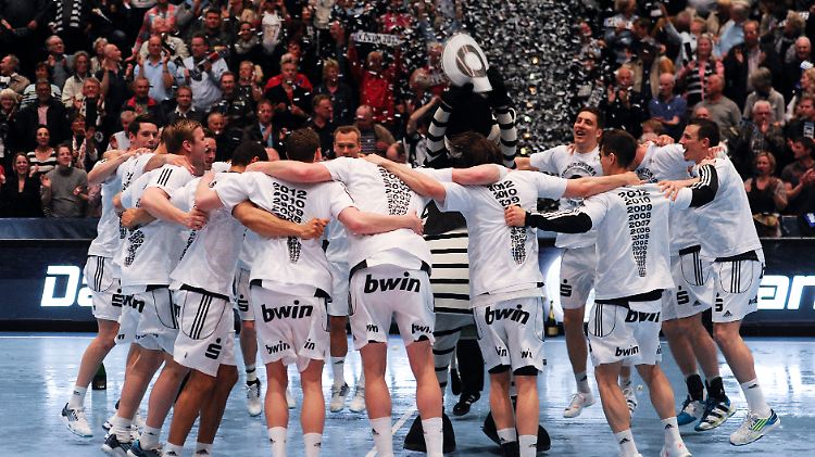 Die Handballsaison ist für den THW Kiel bislang ein Spaziergang, Meisterschaft und Pokalsieg sind schon perfekt.