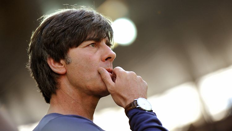 Bundestrainer Löw hat genau hingesehen.