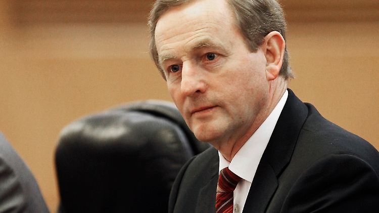 Enda Kenny kann über den Fiskalpakt nicht selbst entscheiden.