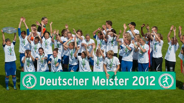 Schon wieder! Die deutsche Fußballmeisterin 2012 heißt Turbine Potsdam.