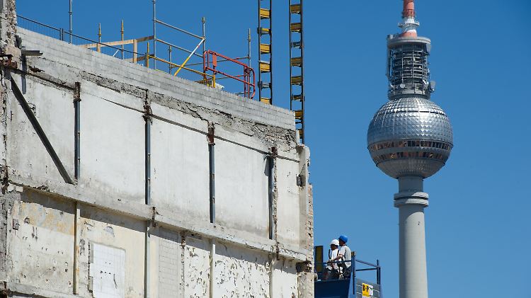 Am Berliner Alexanderplatz wird und wurde zu jeder Zeit gebaut.