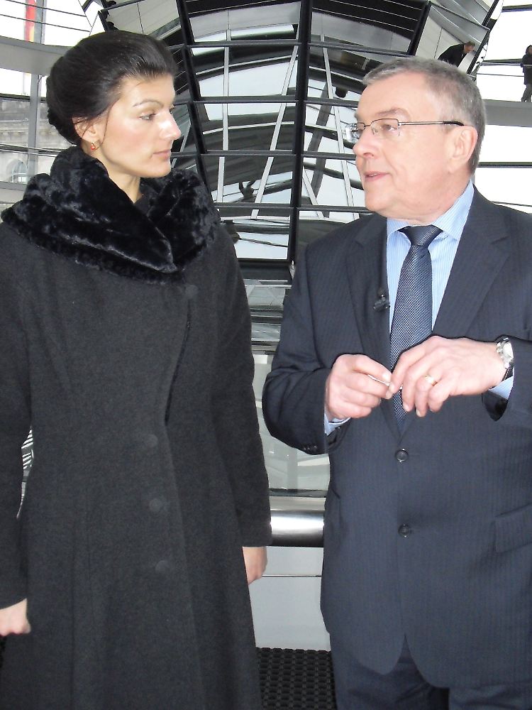 Sahra Wagenknecht im Gespräch mit Manfred Bleskin.