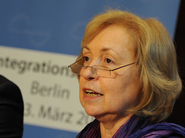 Als Bundesbeauftragte für Migration, Flüchtlinge und Integration ist Maria Böhmer Staatsministerin bei Angela Merkel.
