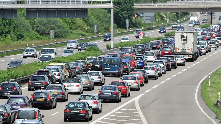 Eine PKW-Maut will der Verkehrsminister durchsetzen. Die Frage ist: Wie?