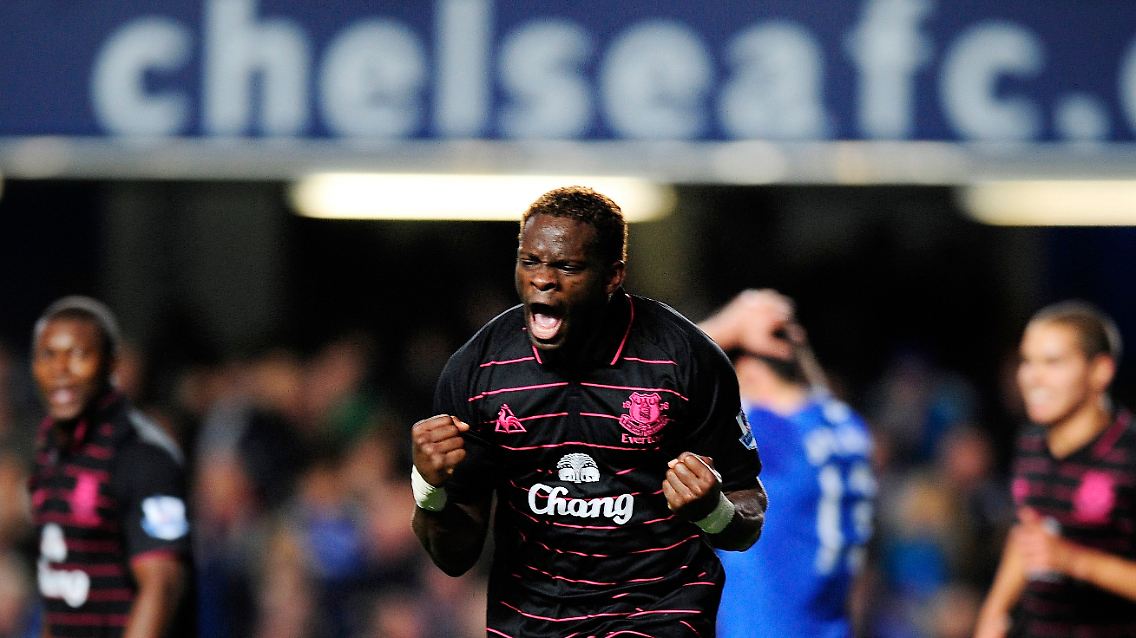 Everton's Louis Saha feiert den Ausgleich zum 3:3.
