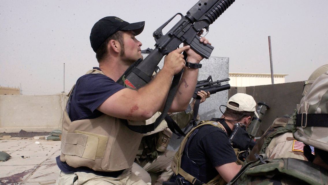Mitarbeiter von Blackwater bei einem Einsatz im Irak im April 2004.