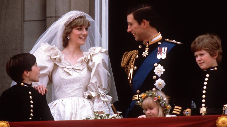 1981 heirateten Lady Diana und Prinz Charles. Bei seiner Hochzeit, 30 Jahre später, hätte ihr Sohn William seine Mutter gern dabei gehabt.