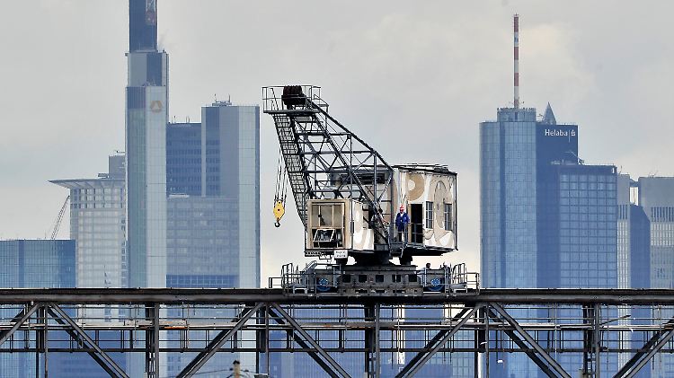 Großbaustelle Euro-Krise. An ihr kommt keiner vorbei. Eine offene Frage ist, wie der künftige Rettungsschirm ESM mit mehr Geld ausgestattet werden kann.