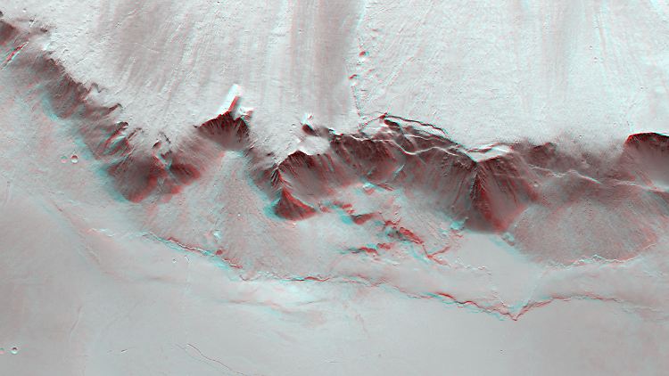 Olympus Mons, der größte Vulkan unseres Sonnensystems, wurde nach dem Sitz der griechischen Götter benannt. Das Tamu-Massiv im Nordwest-Pazifik ist den Forschern zufolge mit ihm vergleichbar.