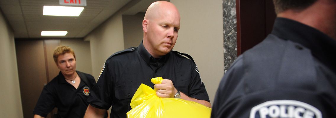 Die Polizei in Ottawa stellt die Leichenteile sicher.