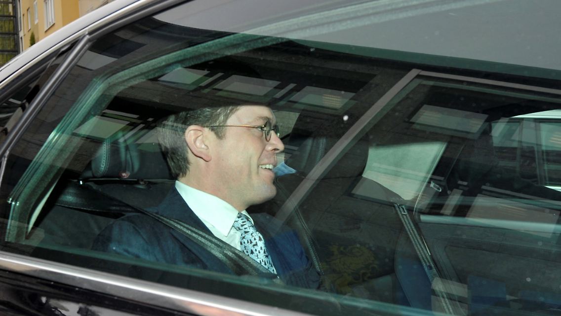 Angriff als beste Verteidigung: Guttenberg setzt sich zur Wehr.