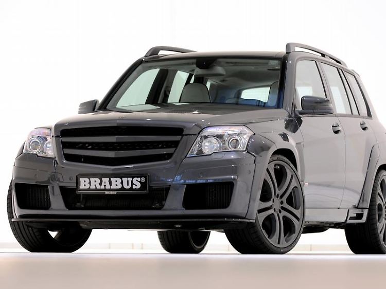 750 PS unter der Haube: Brabus hat dem Mercedes GLK einen V12-Motor verpasst.
