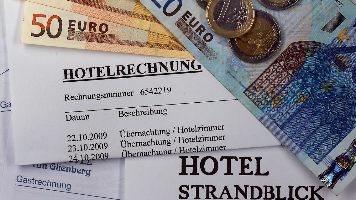 Das "Steuergeschenk" an die Hotellerie ist umstritten, doch die CSU geht nicht davon ab.