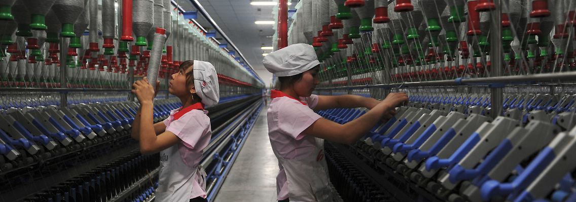 Pekings Statistiker verzeichnen anschwellende Lagerbestände in der Industrie und einen Rückgang bei den Neuaufträgen.