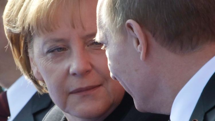 Bundeskanzlerin Putin und Russlands Präsident Putin: Wirtschaftlich braucht Deutschland Russland - allen politischen Meinungsverschiedenheiten zum Trotz.