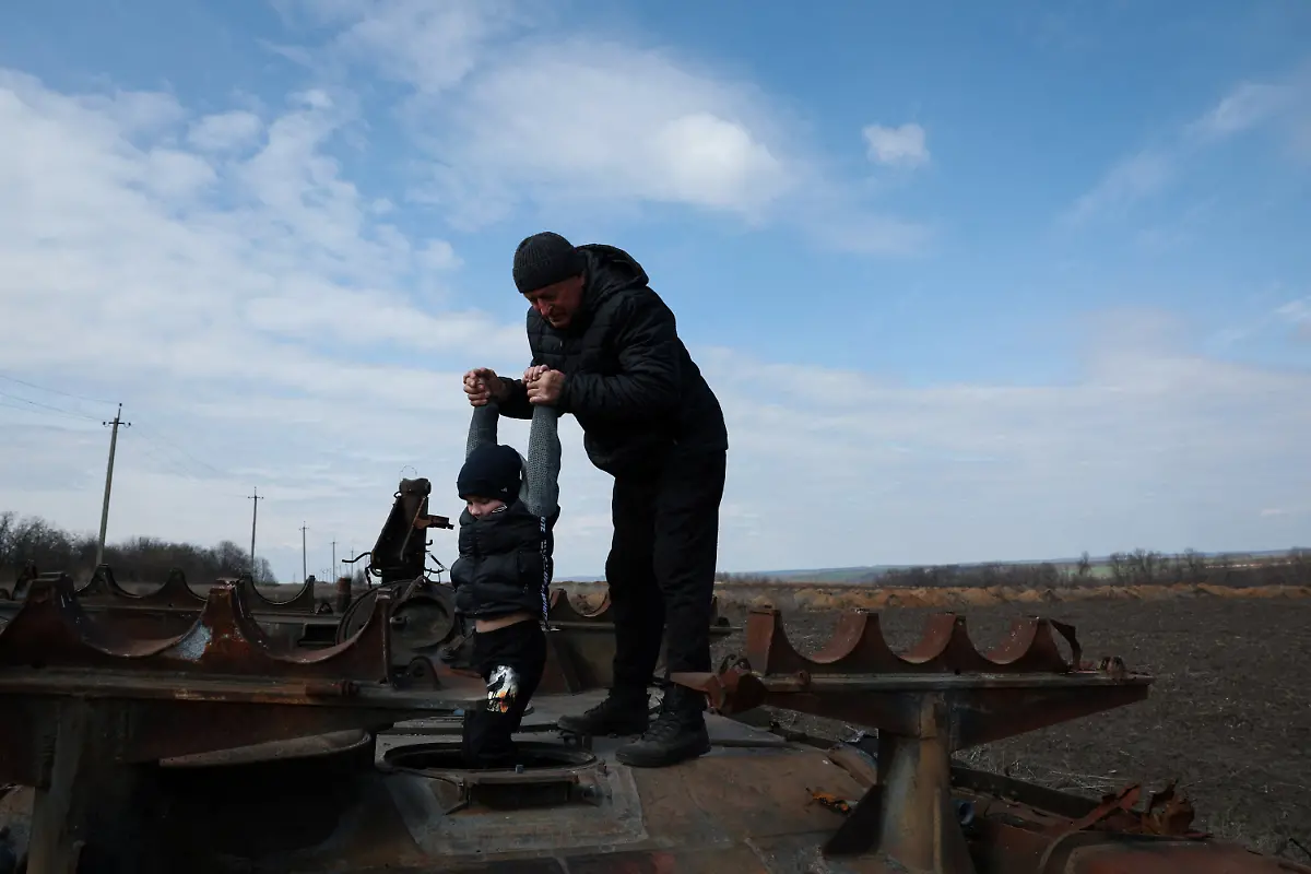 2025-07-10T135045Z-1572269105-MRPRC2MVDA7P8QG-RTRMADP-3-UKRAINE-CRISIS-CHILDREN-KALYNOVE