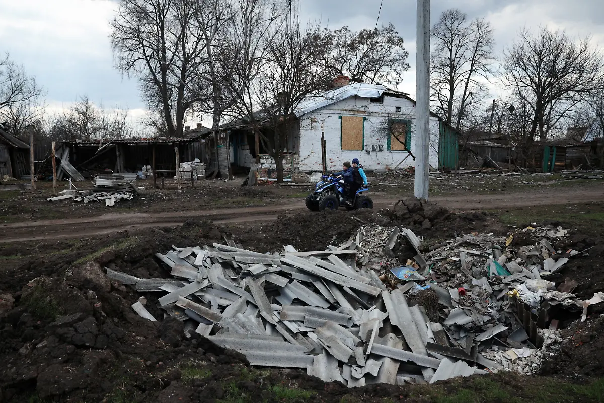 2025-07-10T135045Z-1572269105-MRPRC2AIDAAERER-RTRMADP-3-UKRAINE-CRISIS-CHILDREN-KALYNOVE