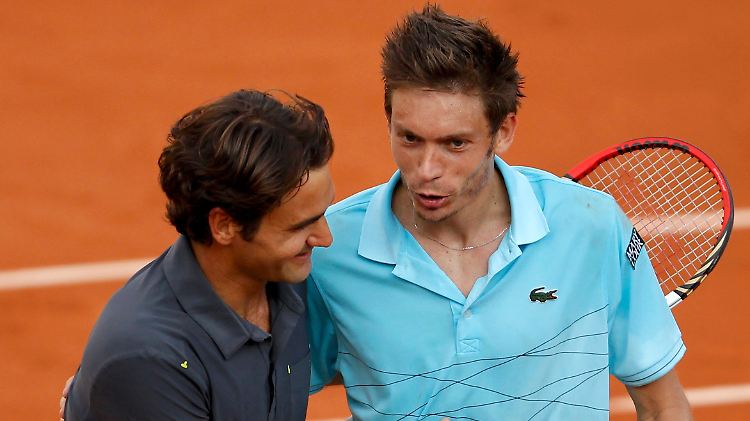 Nicolas Mahut (rechts) macht es Roger Federer nicht leicht.