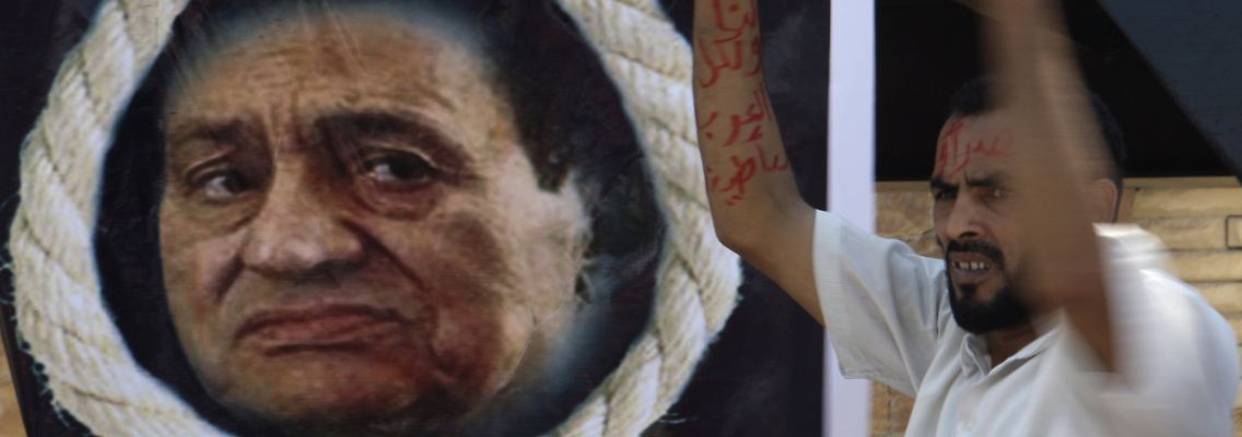 Die Ägypter sind nicht zimperlich, wenn es um den ehemaligen Machthaber geht: Für viele wäre alles unterhalb der Todesstrafe zu wenig.