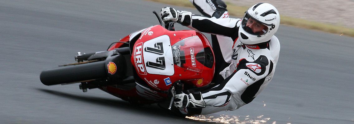 Der siebenmalige deutsche Formel-1-Weltmeister stürzte im Februar bei einem Training im spanischen Cartagena mit seinem Motorrad (Archivfoto vom 12.06.2008).