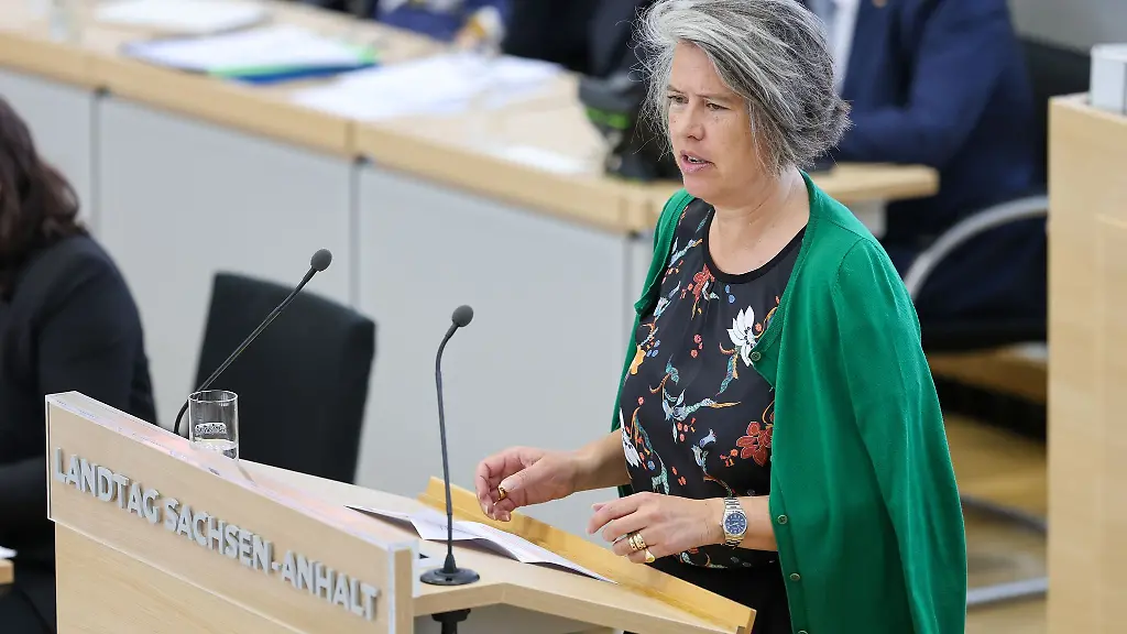 Innenministerin-Tamara-Zieschang-CDU-Bei-den-Investitionen-sollte-der-Bevoelkerungsschutz-stets-mit-bedacht-werden