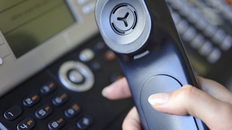 Mit 0180-Nummern können die Unternehmen Geld verdienen.