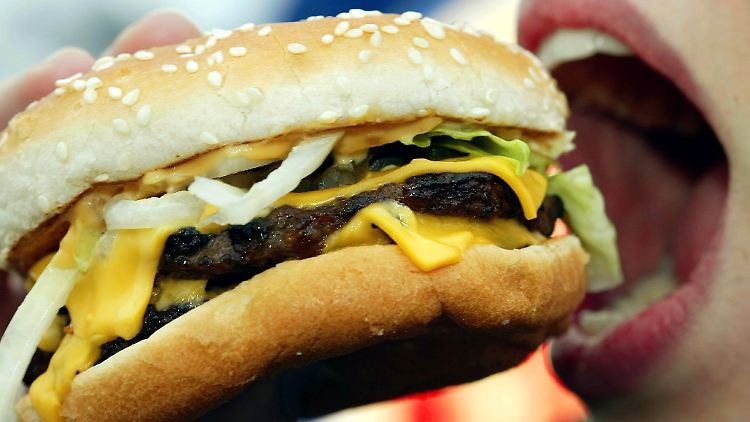 Der Burger könnte nach dem Willen des SRU bald eine teure Sünde sein.