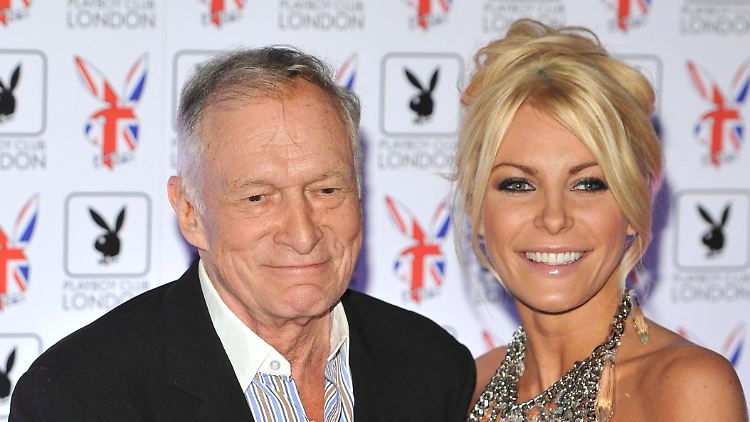 Die Zeit des Busseln geht bei Hugh Hefner und Crystal Harris weiter.
