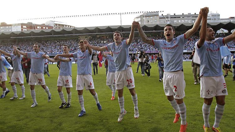 So jubelten die Celta-Spieler nach 90 Minuten Fußball, die komplett ohne Fußball auskamen.