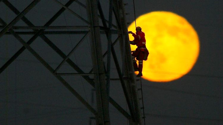 Der Mond im Mond ist doch nur ein Arbeiter der Energiewende.
