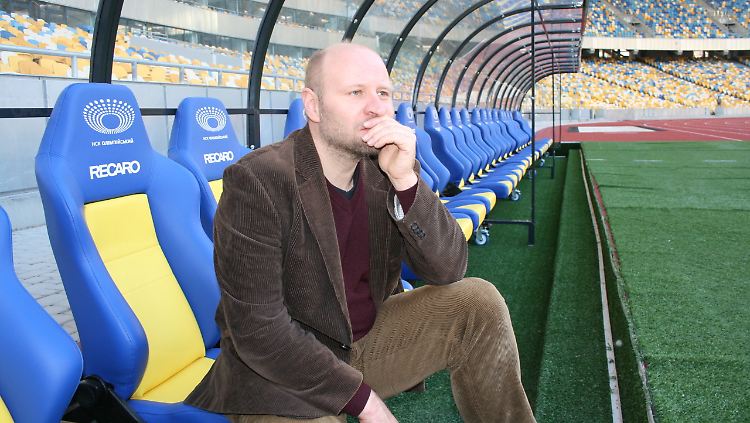 Der Journalist und Osteuropa-Kenner Olaf Sundermeyer im Kiewer Endspielstadion.
