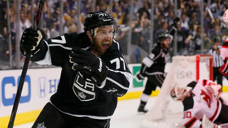 Einer der Könige auf Kufen: Jeff Carter feiert seinen Treffer beim 4:0-Sieg gegen New Jersey.