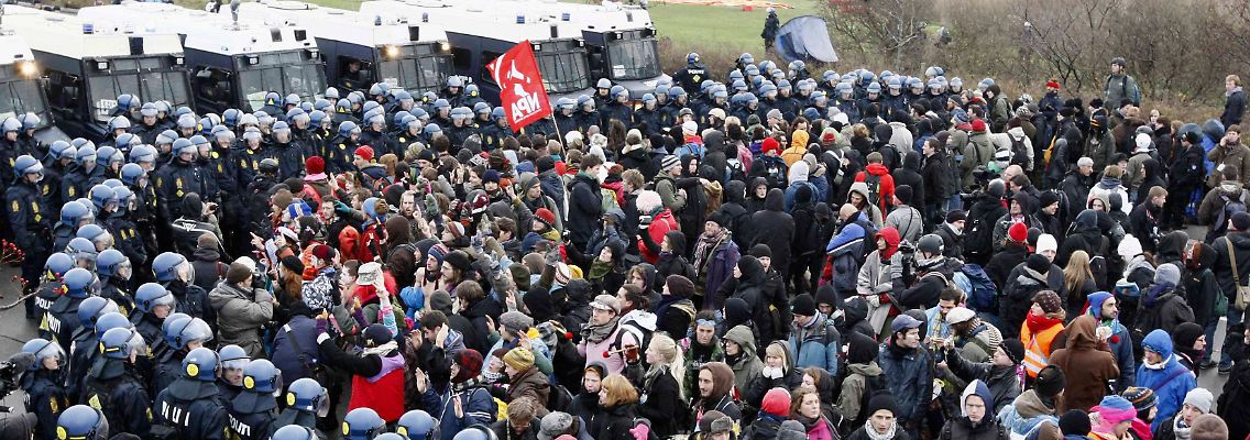 Der Weg zum Konferenzgelände wurde frühzeitig abgeriegelt.