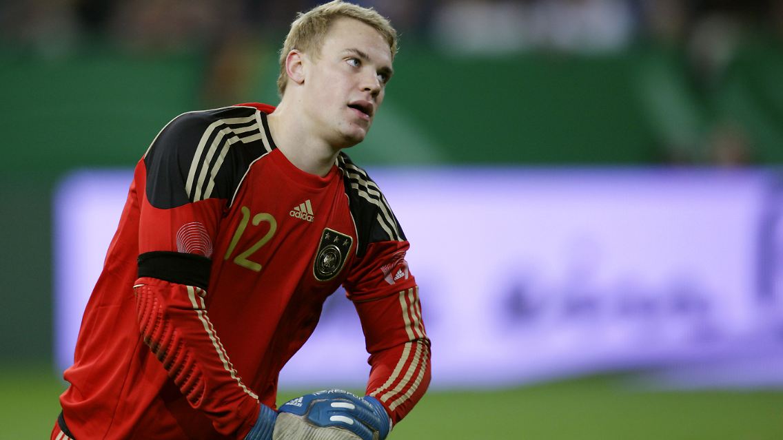 "Mein Ziel, Nationaltorwart zu sein, kann ich dauerhaft nur verwirklichen, wenn ich Champions League spiele. Das ist klar": Manuel Neuer.