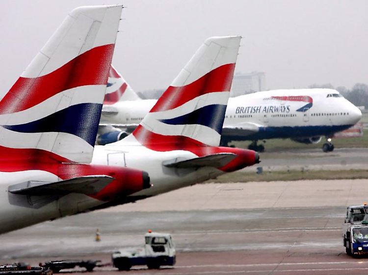 Bei British Airways drohen Streiks. Die Fluggesellschaft bietet ihren Kunden daher die Umbuchung von Flügen an.