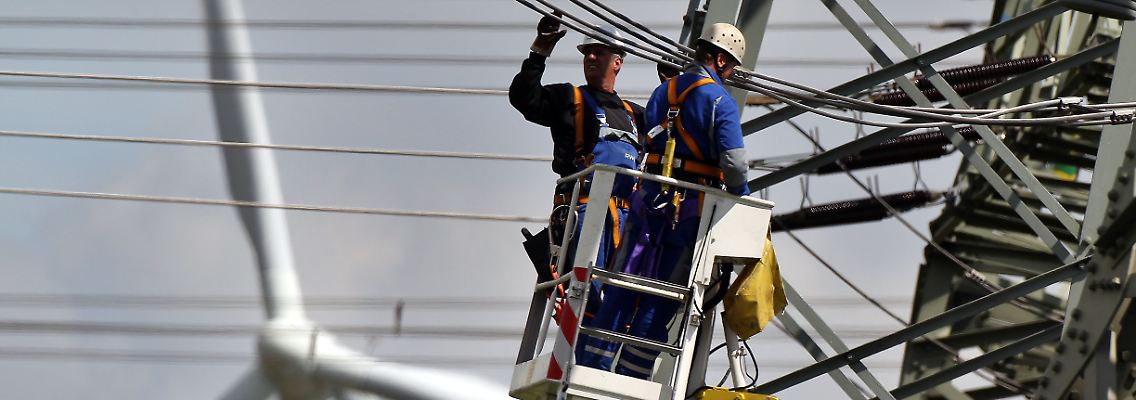 Der Netzausbau ist eine der größten Herausforderungen der Energiewende.