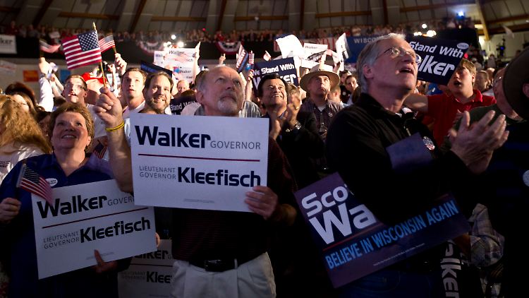 Bei der Bekanntgabe der Stimmen in Waukesha, Wisconsin.