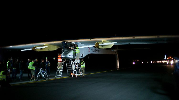 Die "Solar Impulse" auf dem Flughafen in Rabat.