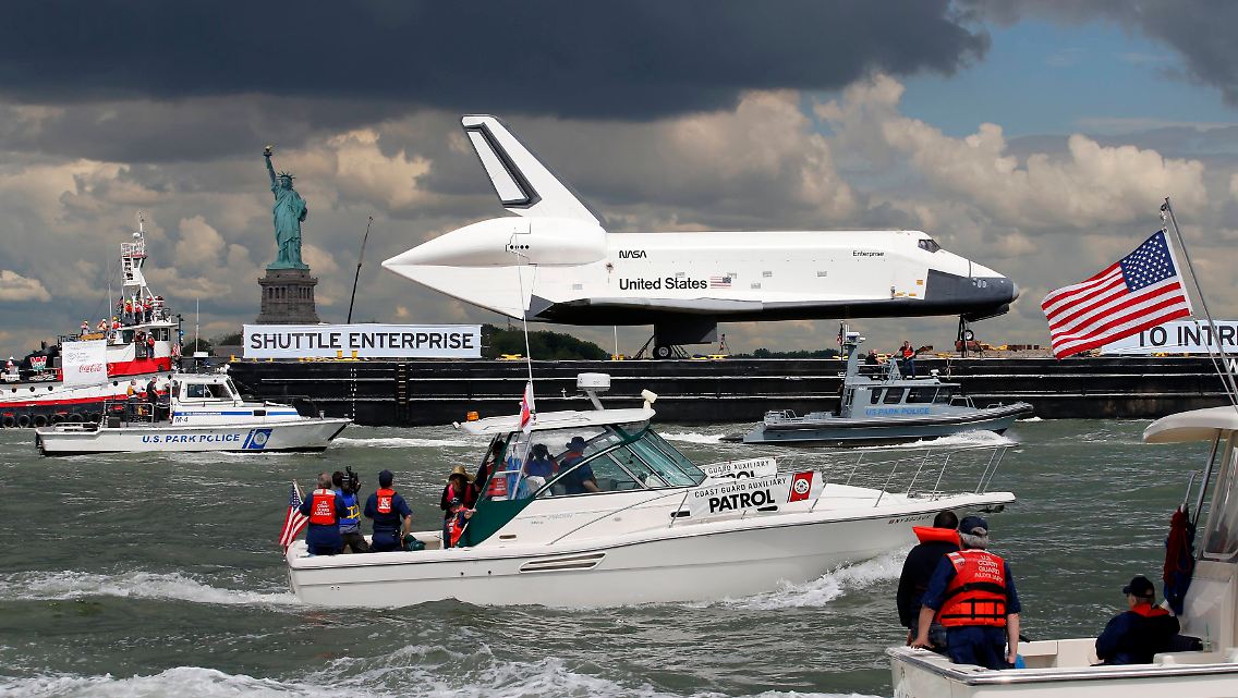 2012-06-06T171204Z_01_NYK315_RTRMDNP_3_USA-SHUTTLE-ENTERPRISE.JPG2724198503045928550.jpg