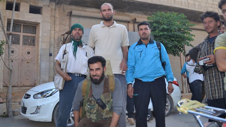 Die Freie Syrische Armee ist dank ausländischer Hilfe gut bewaffnet. Ihre Kommandostruktur ist schwer zu durchschauen.