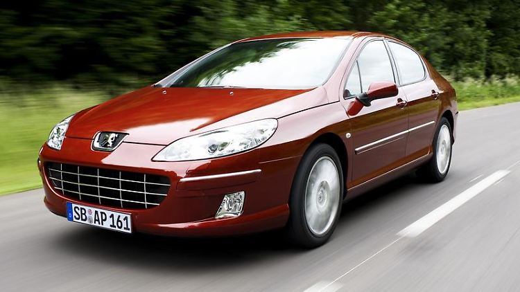 Der Peugeot 407 ist laut dem TÜV recht anfällig. Besonders häufig mache die Vorderachse des französischen Mittelklassemodells Probleme.