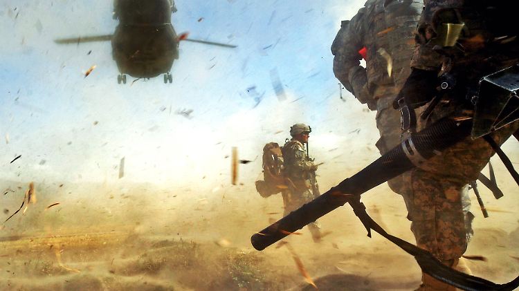 Ohne den Schutz der Bundeswehr droht einigen Helfern womöglich Schlimmes.