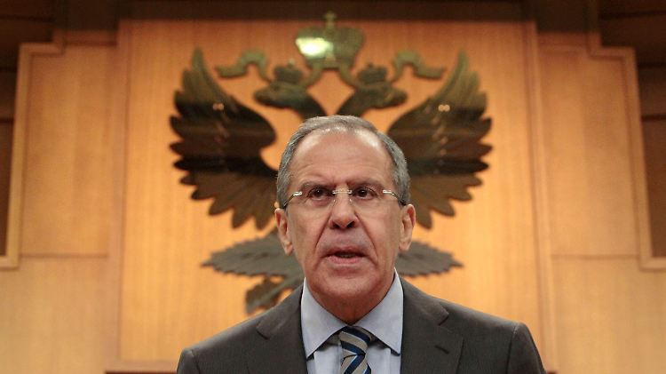 Der russische Außenminister Lawrow ist nicht von der Schuld Assads am Gasangriff gegen Zivilisten überzeugt. 