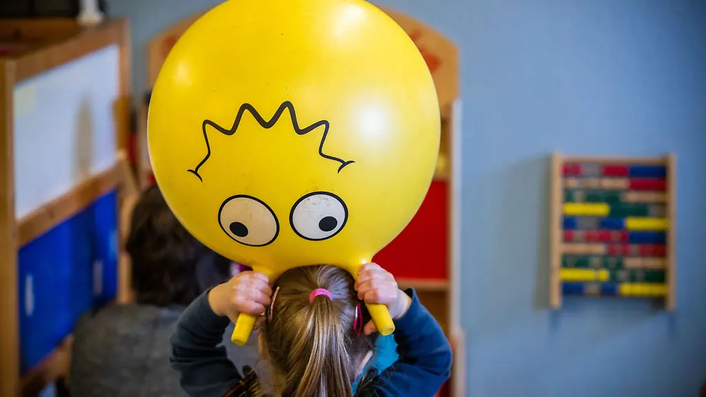 In-der-Kindertagespflege-in-Brandenburg-arbeiten-weniger-Betreuerinnen-und-Betreuer-als-noch-vor-einigen-Jahren